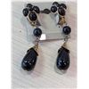 Image 1 : VINTAGE BLACK AGATE GOLD COLOURED 2.5 " CLIP-ON EARRINGS
