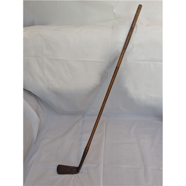 ANTIQUE 33" GOLF CLUB
