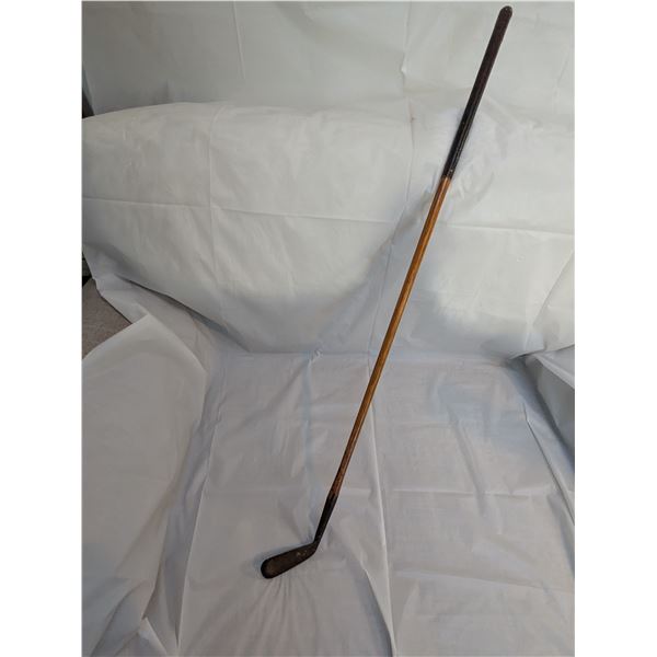 ANTIQUE 36" GOLF CLUB