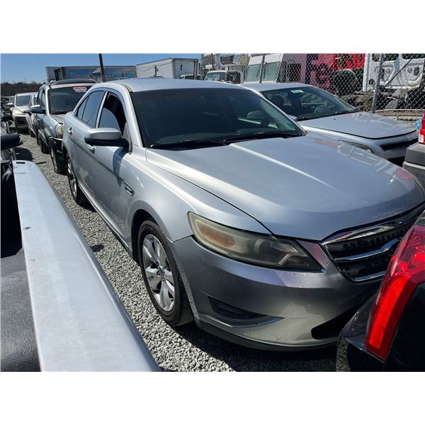 FORD TAURUS 2010 T