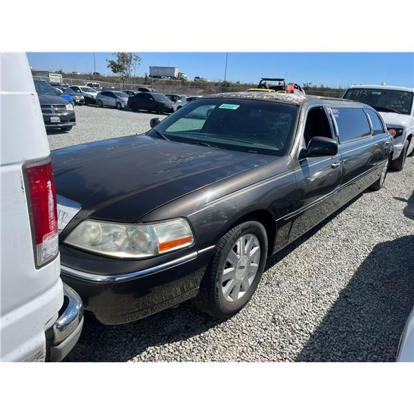 LINCOLN TOWN CAR 2004 BOS/EXP-ONLY