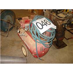 AIR COMPRESSOR W/HOSE, 