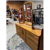 Image 2 : Palliser made in Canada dresser and mirror