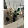 Image 1 : Box of glass and rubber insulators