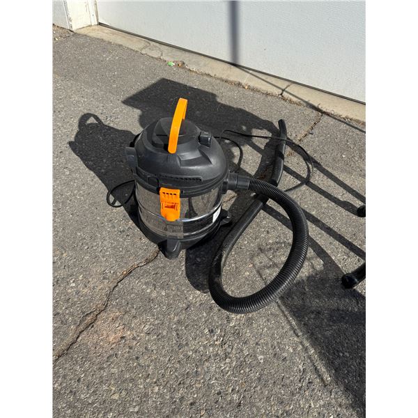 Kubota shop vacuum