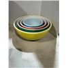 Image 1 : Pyrex nesting bowls