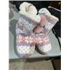 Image 1 : NWT slipper boots size 5/6