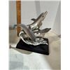 Image 1 : Dolphin figurine