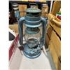 Image 1 : Oil lamp