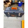 Image 1 : Toolbox and contents