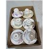 Image 1 : Teacups and saucers