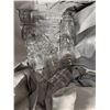 Image 1 : Glasses curtain, and Bin