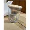 Image 2 : Case of lidded jars