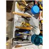 Image 1 : Assorted kitchen