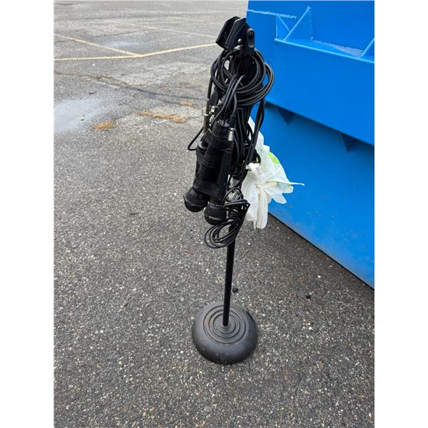 Microphone stand with microphones
