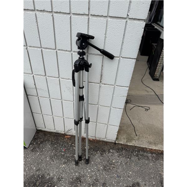 SOLIGOR  T157 tripod