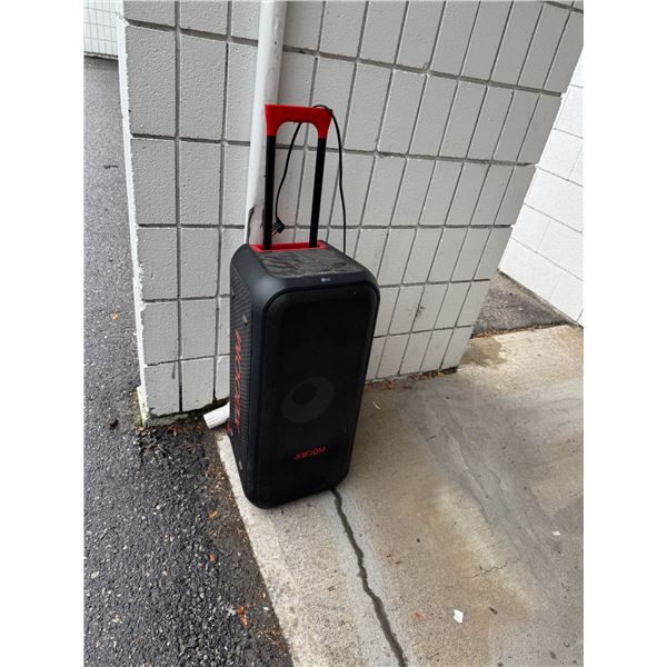 LG portable Bluetooth speaker model XL7S boombox