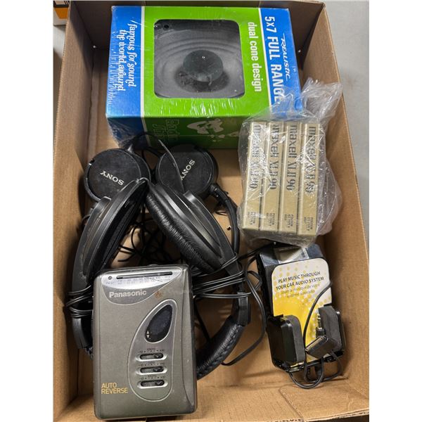 Realistic 5 x 7 speaker, Panasonic cassette player headphones cassettes et
