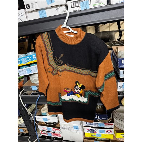 Minnie mouse Christmas sweater size medium