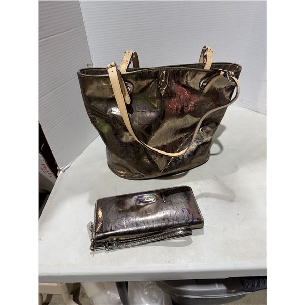 Michael Kors purse/wallet set