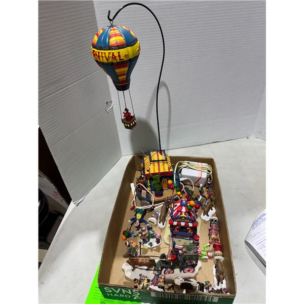 Christmas circus set balloon rotates