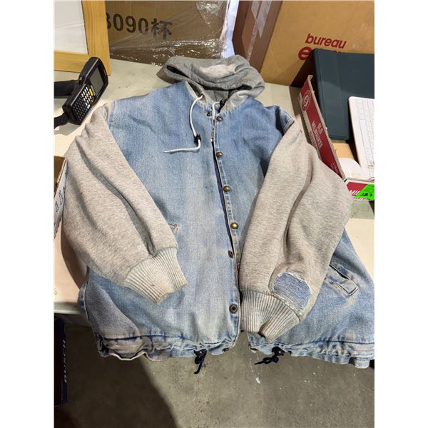 Trim mark medium coat