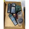 Image 1 : 2 way radios