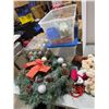 Image 4 : Christmas decorations and decor
