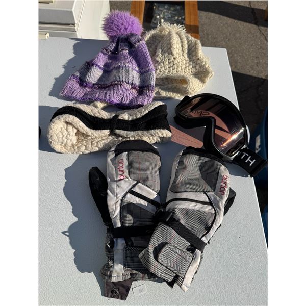 Burton mitts Smith, goggles, and some toques