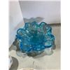 Image 2 : Blue art glass dish