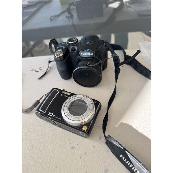Fuji fine pics S and Lumix camera