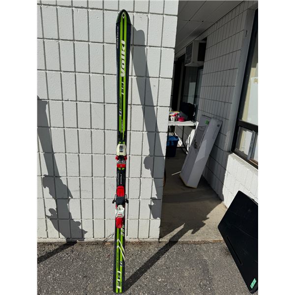 VOIKI skis 193