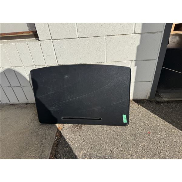 Stand up/sit down desk adjustable