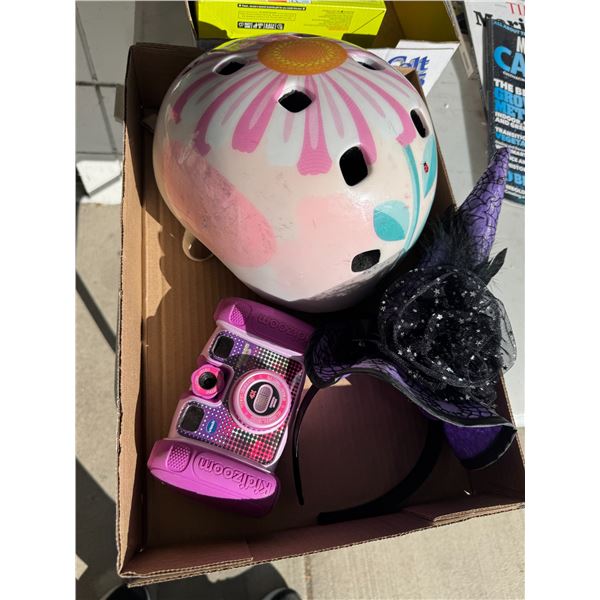 Kid zoom camera  helmet and hat
