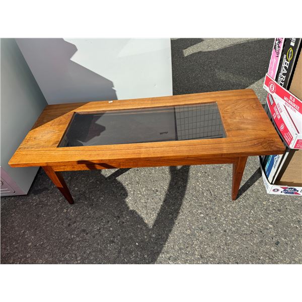 Teak display table