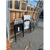 Image 1 : Folding chairs
