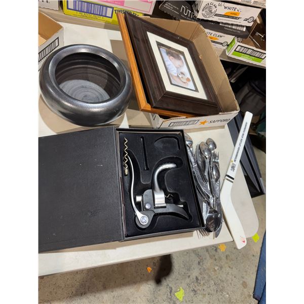 Miscellaneous light cutlery frames, wine opener