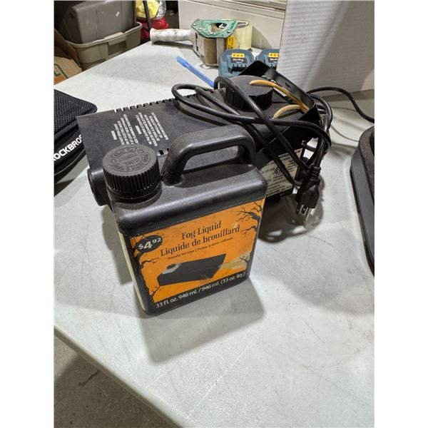 Fog machine and fog liquid