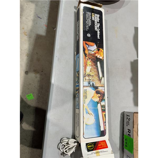 Under the cabinet fluorescent light