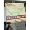 Image 1 : Avocado, green chip and dip set
