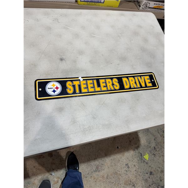 Steelers Drive sign