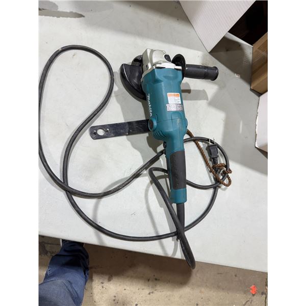 Makita grinder