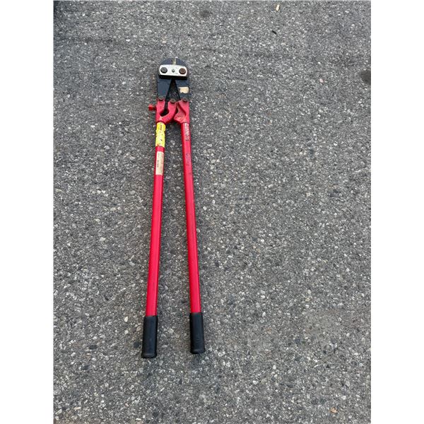 Large bolt cutters
