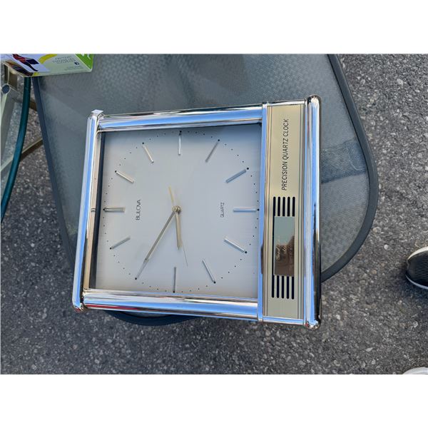 Precision quartz clock