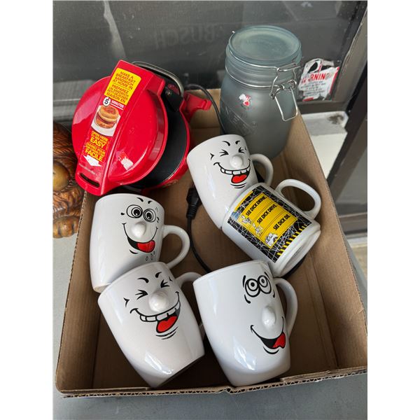 Mugs jar in the breakfast sandwich making item