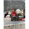 Image 1 : Assorted kitchen items