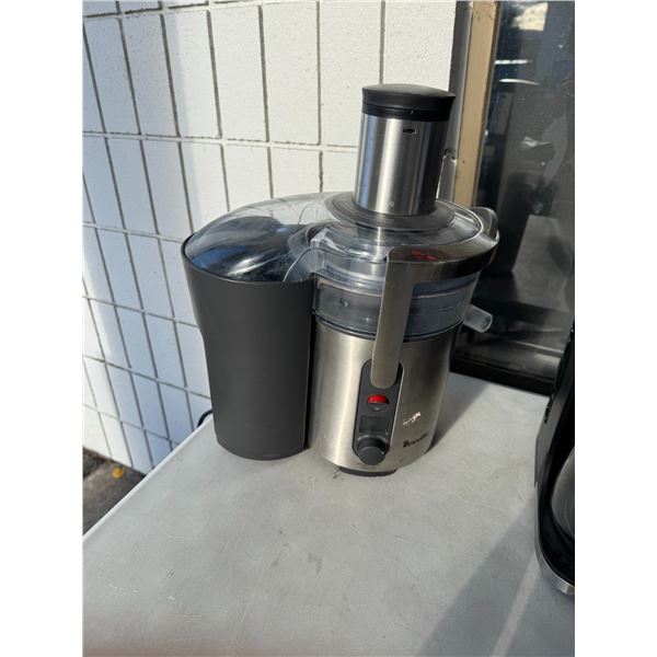 BREVILLE juicer
