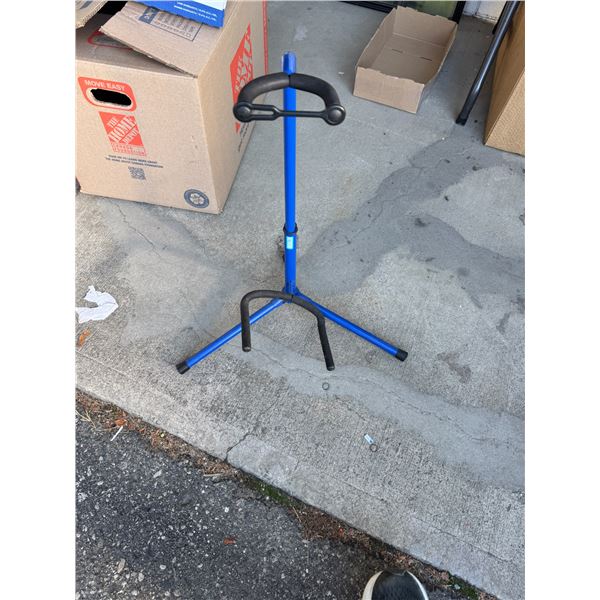 Guitar stand