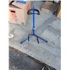 Image 1 : Guitar stand
