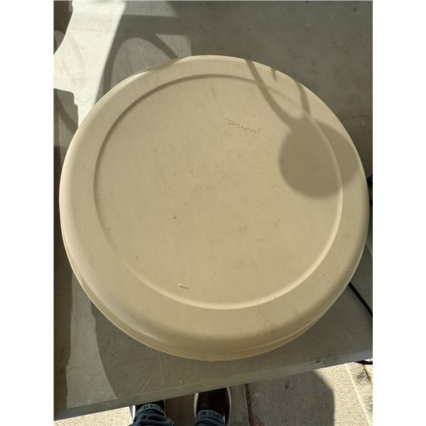 Tupperware serving tray